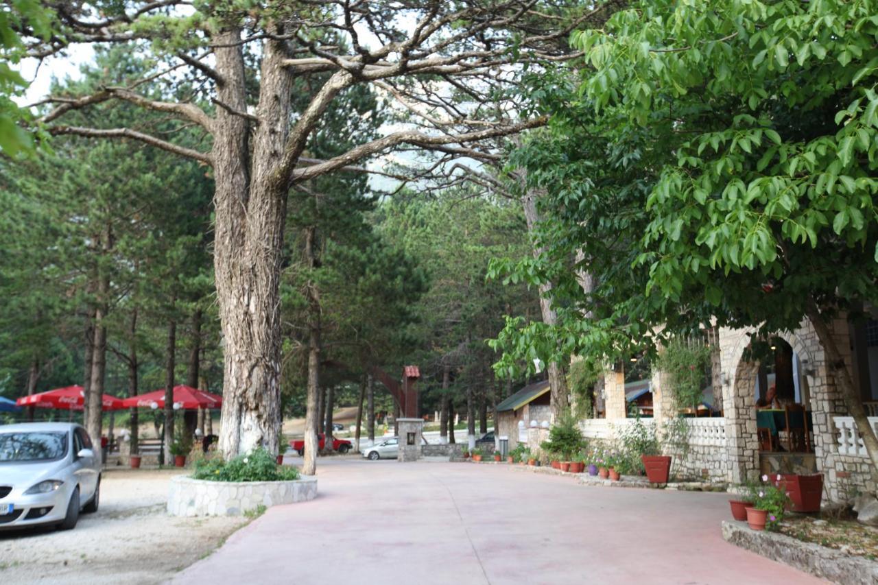 Hamiti Camping Center Dukat Extérieur photo